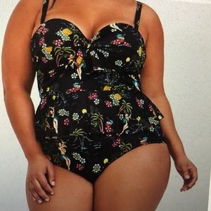 Torrid Hawaiian  2 piece tankini high waisted swim suit size 1 EUC